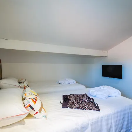 Sleeps 8 Pool Air Con Wifi * Bidart