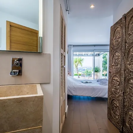 Sleeps 8 Pool Air Con Wifi * Bidart